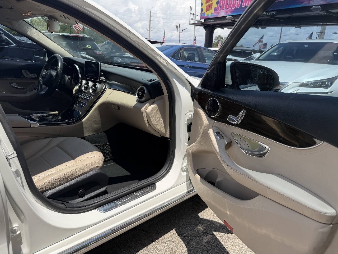 Used 2015 Mercedes-Benz C 300 Sedan image 21