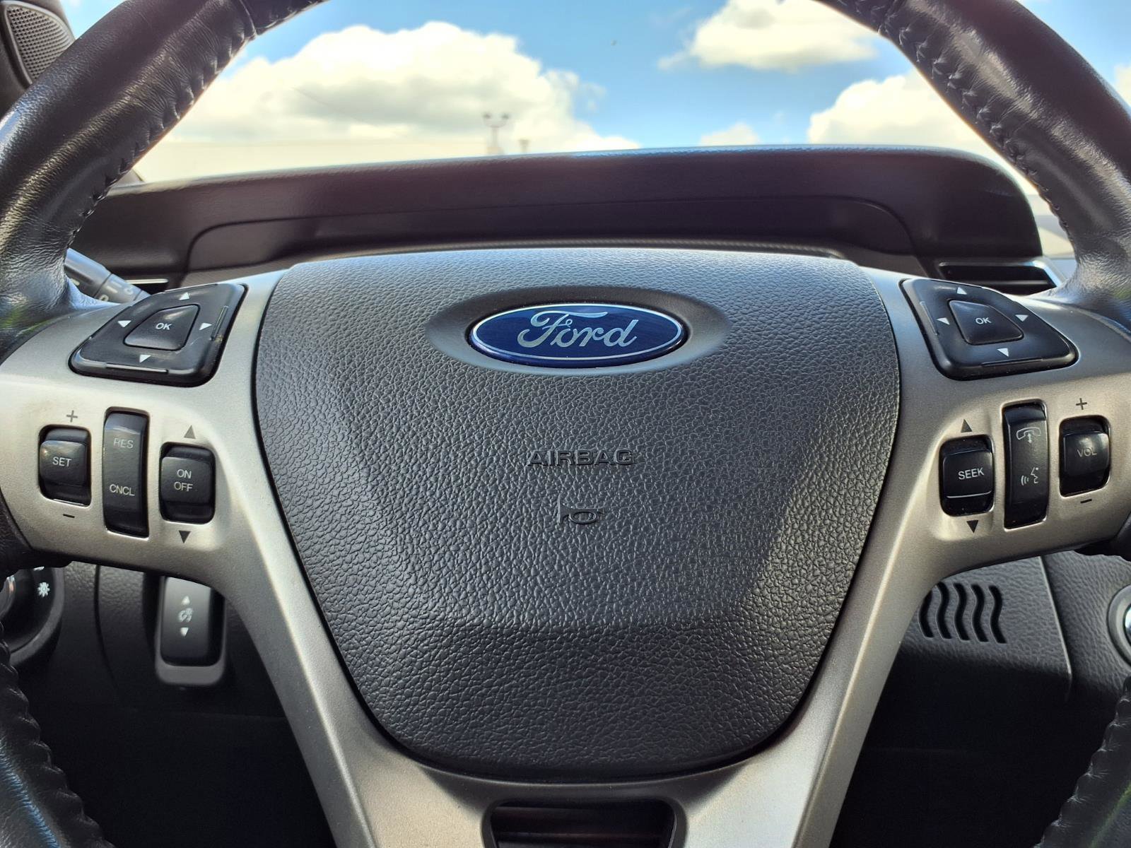 Used 2017 Ford Taurus SHO AWD/4WD image 17