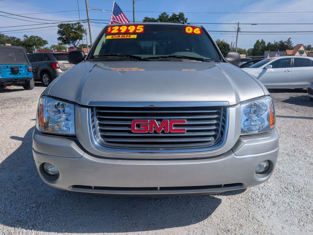 Used 2006 GMC Envoy SLE w/ Sle Preferred Equipment Group RWD image 2
