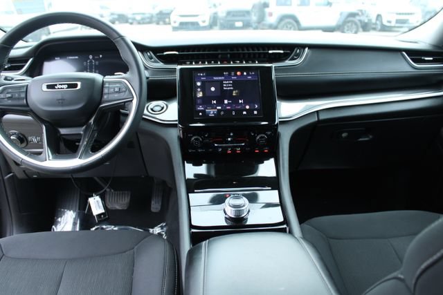 Used 2023 Jeep Grand Cherokee L Laredo w/ Luxury Tech Group I RWD image 15