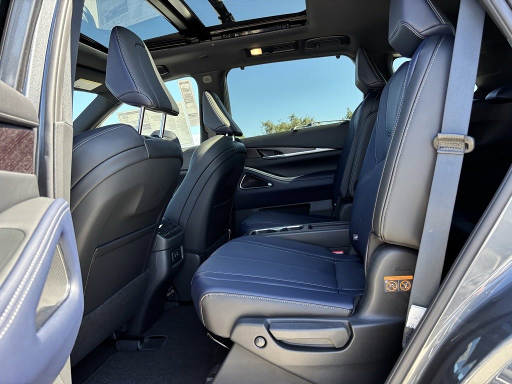 New 2026 INFINITI QX60 Sport image 8