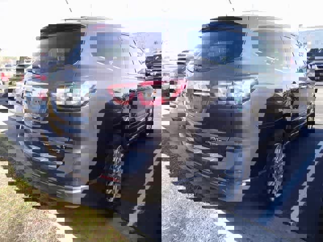 Used 2015 Chevrolet Traverse LT w/ Style and Technology Package image 6