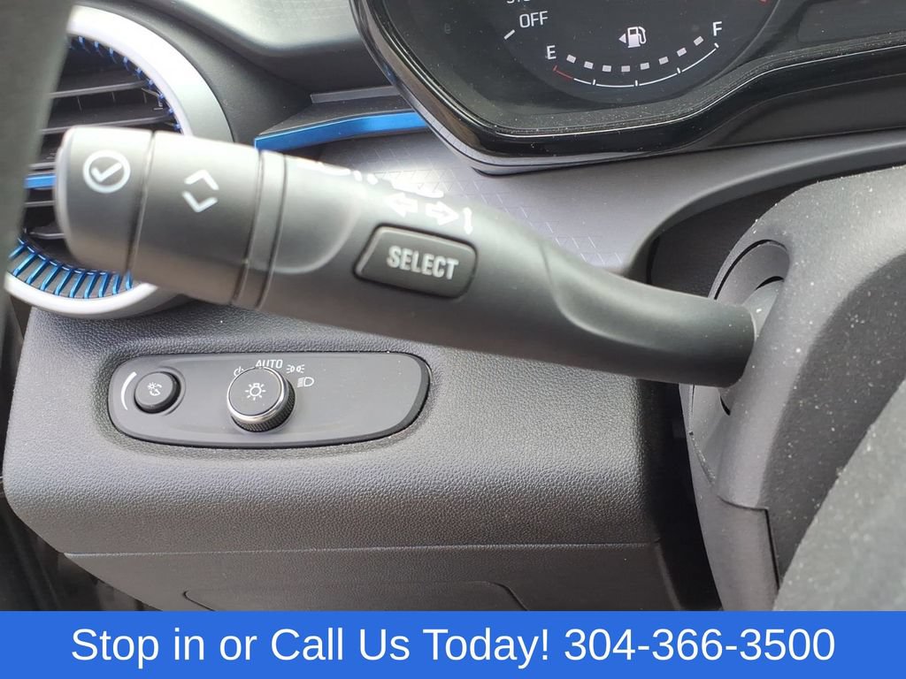 Used 2024 Chevrolet Trax LS w/ LS Convenience Package FWD image 21