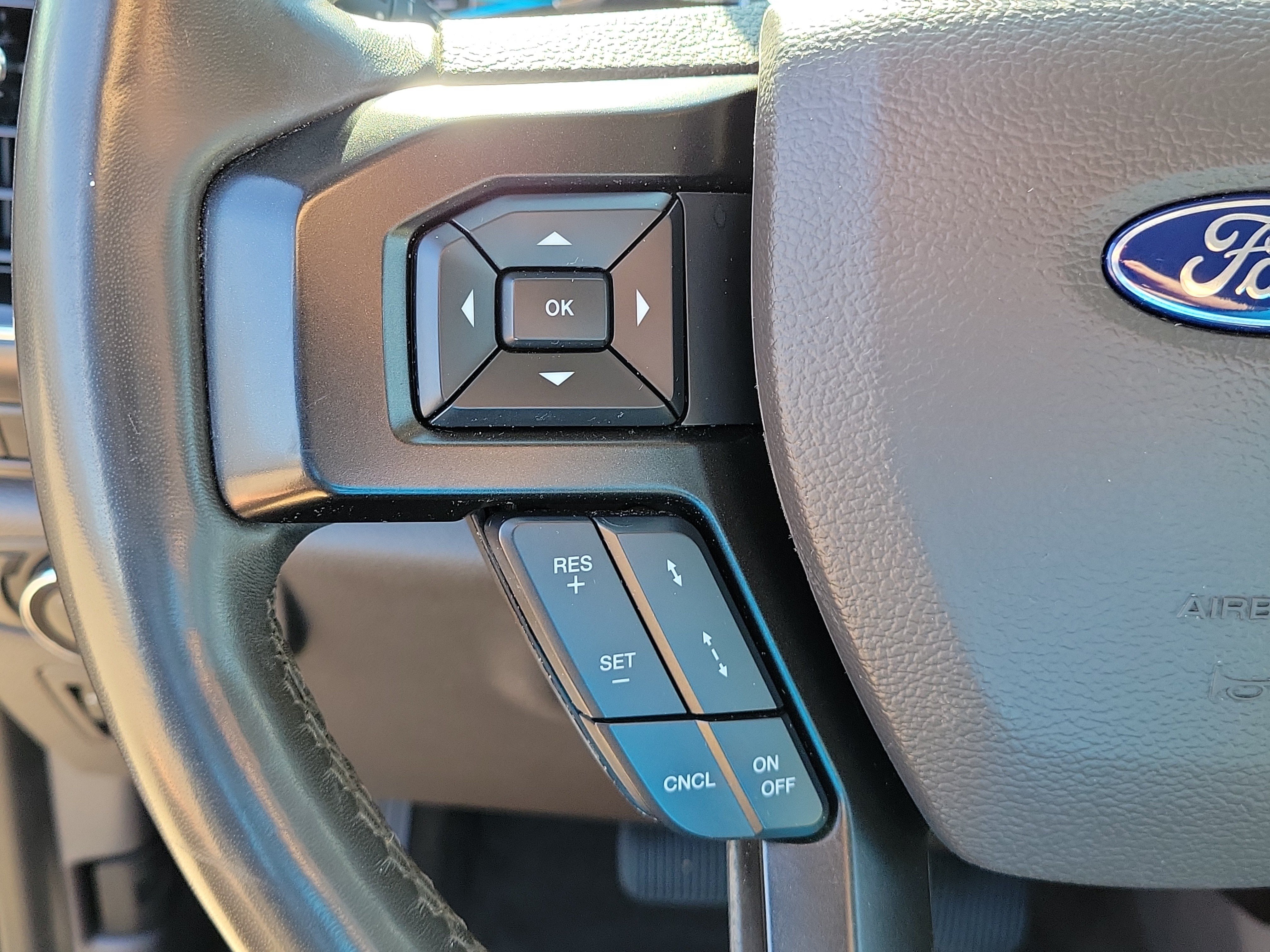 Used 2019 Ford Expedition Limited w/ Equipment Group 301A AWD/4WD image 23