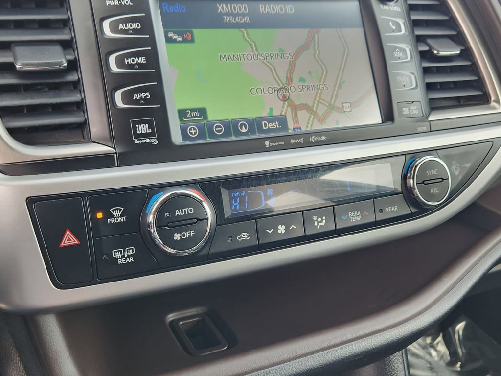 Used 2019 Toyota Highlander Limited Platinum image 9