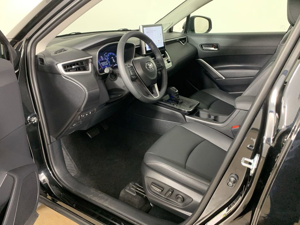 Used 2026 Toyota Corolla Cross XLE w/ Convenience Package image 29