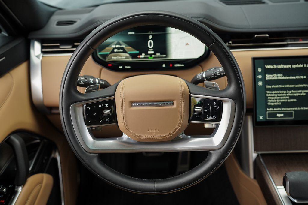 Used 2025 Land Rover Range Rover SE image 28