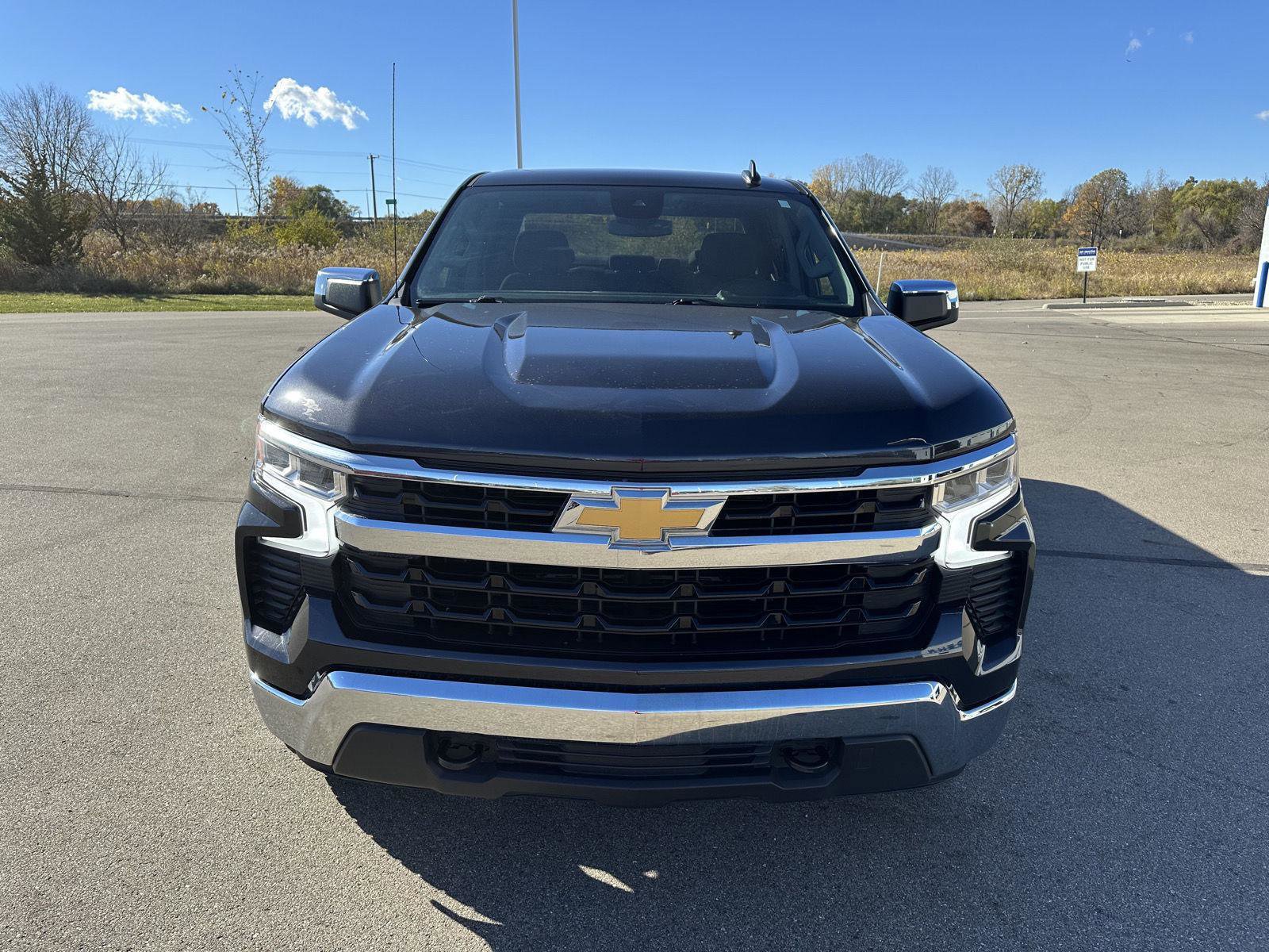 Used 2023 Chevrolet Silverado 1500 LT image 11