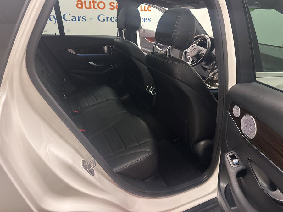 Used 2017 Mercedes-Benz GLC 300 4MATIC image 13