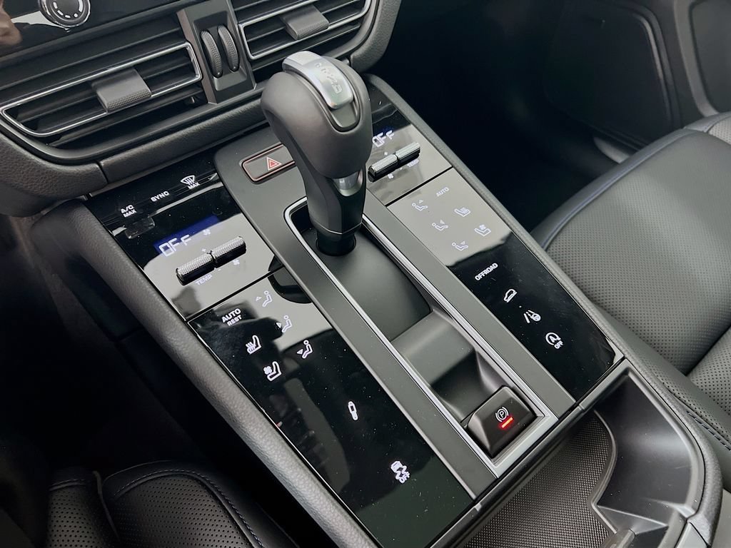 New 2026 Porsche Macan S AWD/4WD image 18