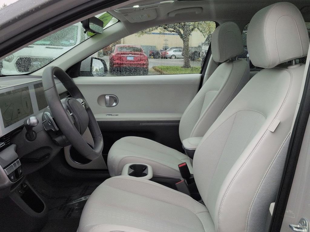 Used 2024 Hyundai Ioniq 5 Limited image 13