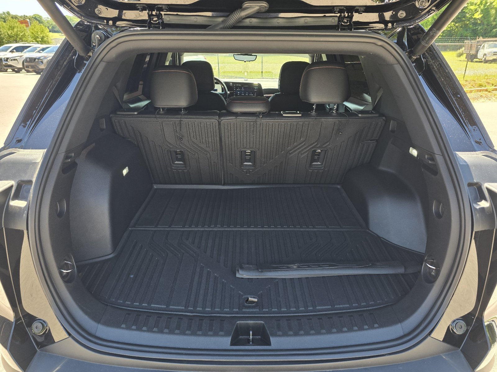 Used 2025 Chevrolet Equinox RS w/ Safety and Technology Package AWD/4WD image 26