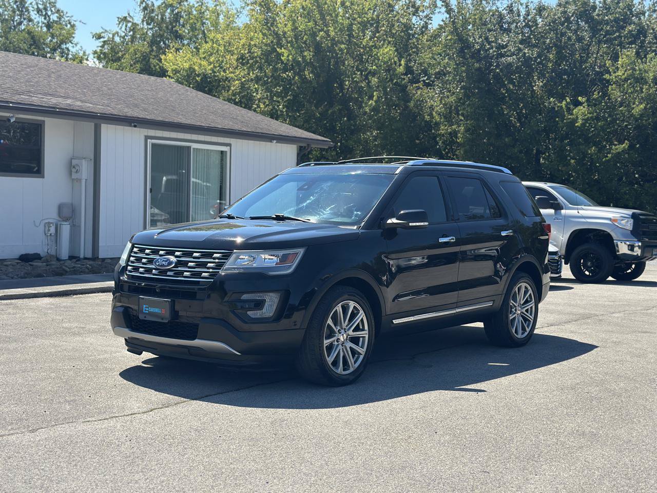 Used 2016 Ford Explorer Limited w/ Equipment Group 301A AWD/4WD image 8