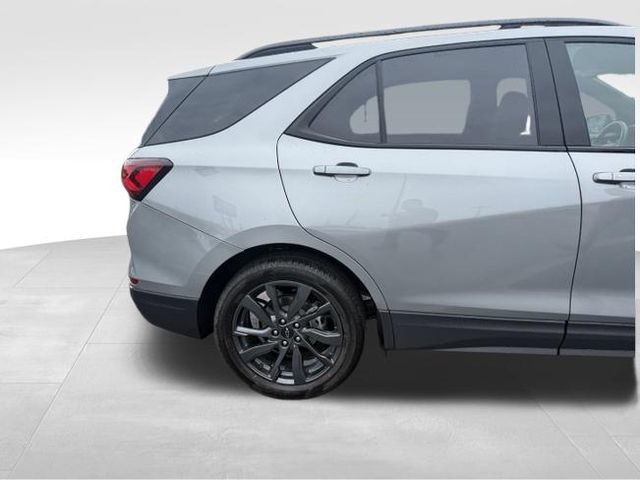 Certified 2023 Chevrolet Equinox RS w/ LPO, Floor Liner Package FWD image 4