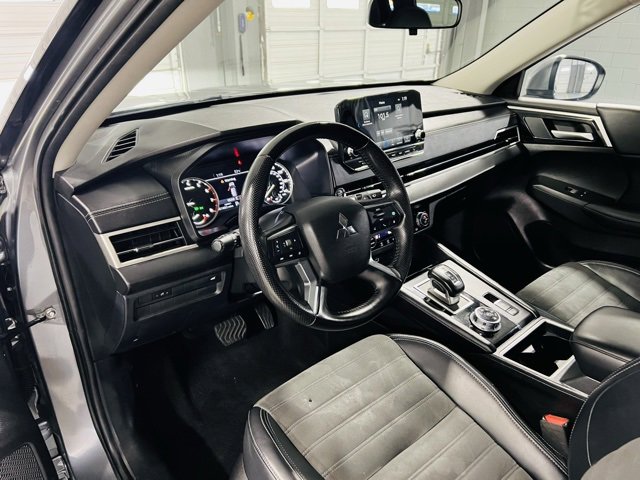 Used 2024 Mitsubishi Outlander SE image 24