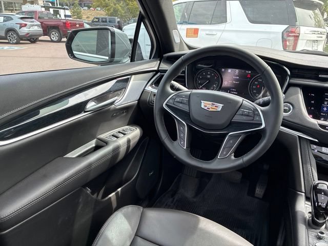 Certified 2025 Cadillac XT5 Premium Luxury w/ Technology Package AWD/4WD image 17