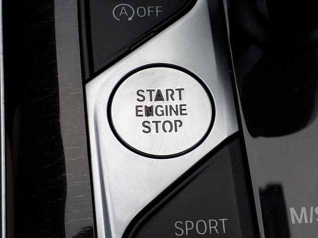 Used 2021 BMW 330i Sedan w/ Convenience Package RWD image 25