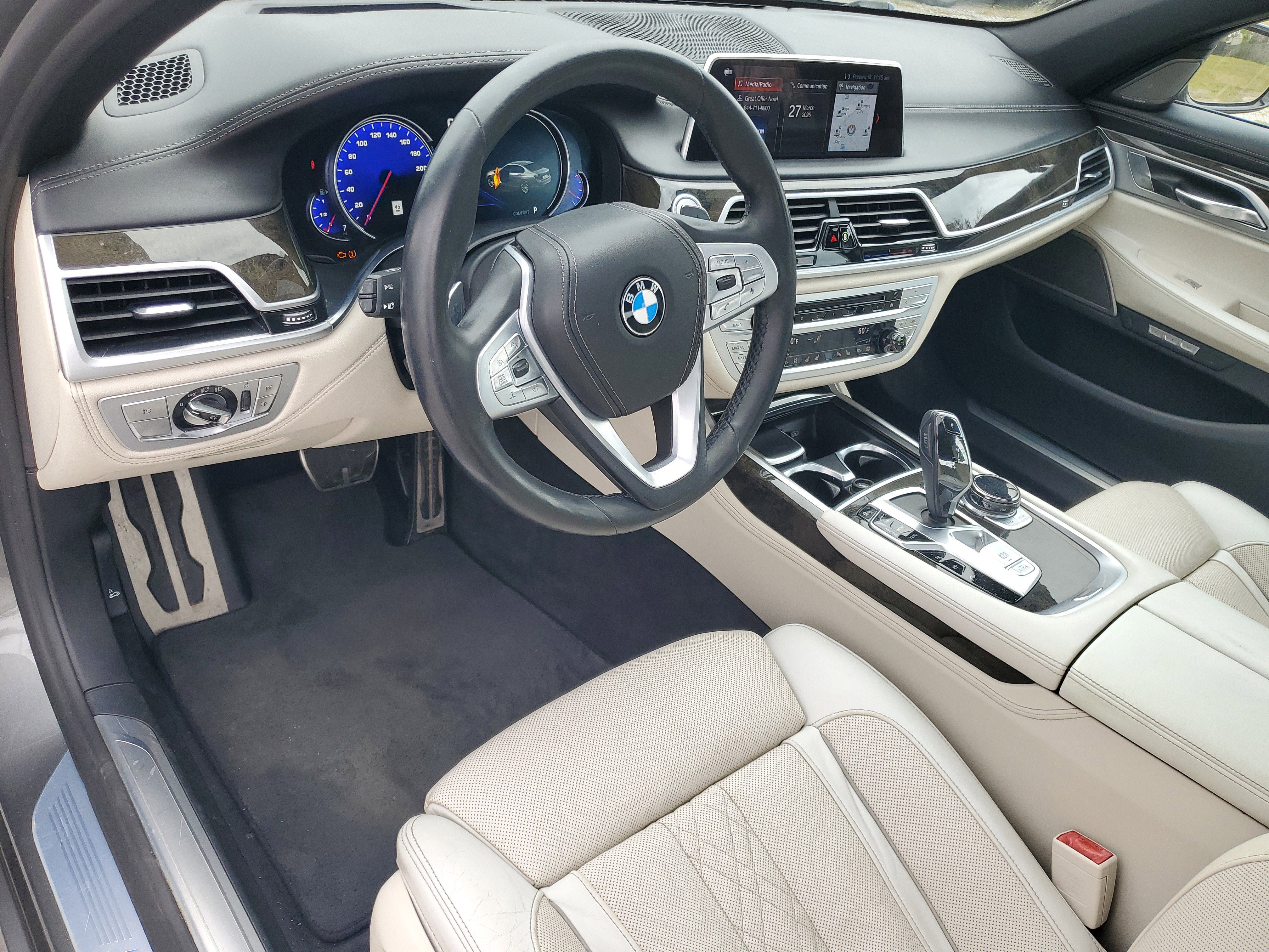 Used 2018 BMW 740i image 12