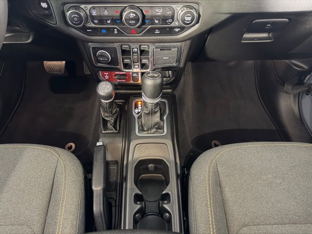 Used 2024 Jeep Wrangler Unlimited AWD/4WD image 16