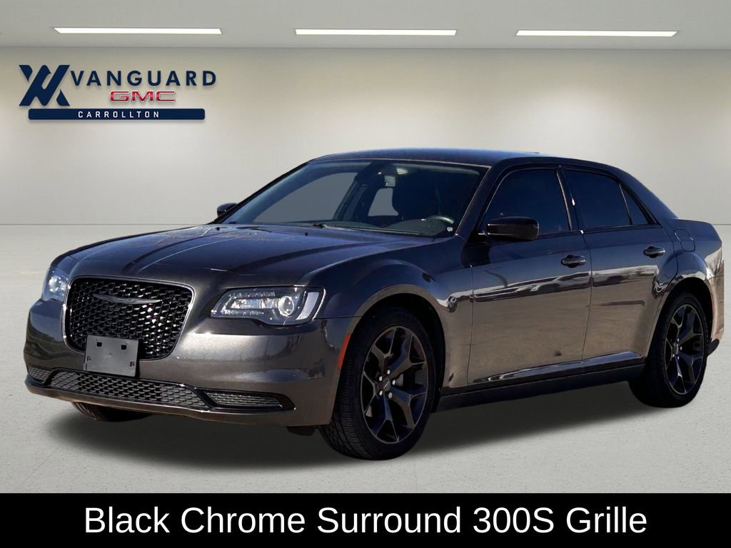 Used 2021 Chrysler 300 Touring w/ Sport Appearance Package image 5