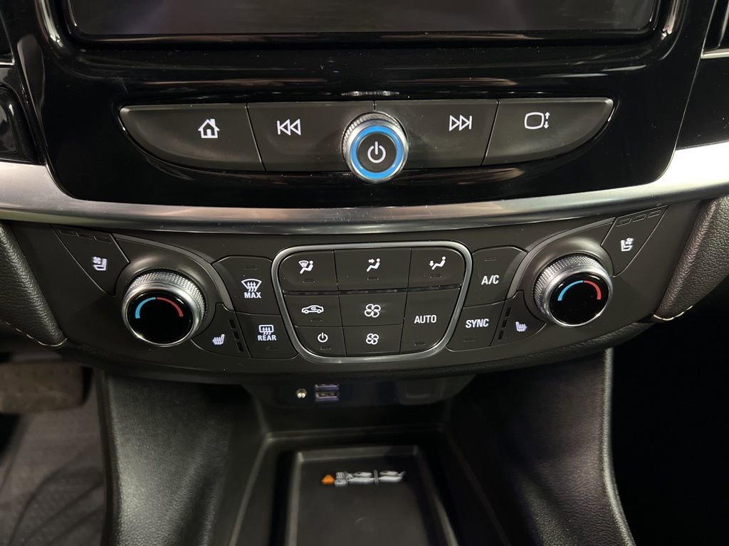 Used 2022 Chevrolet Traverse Premier AWD/4WD image 13