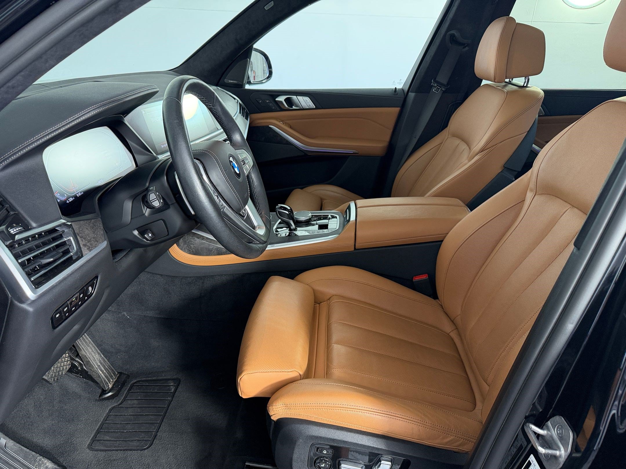 Used 2021 BMW X7 xDrive40i w/ Premium Package AWD/4WD image 5