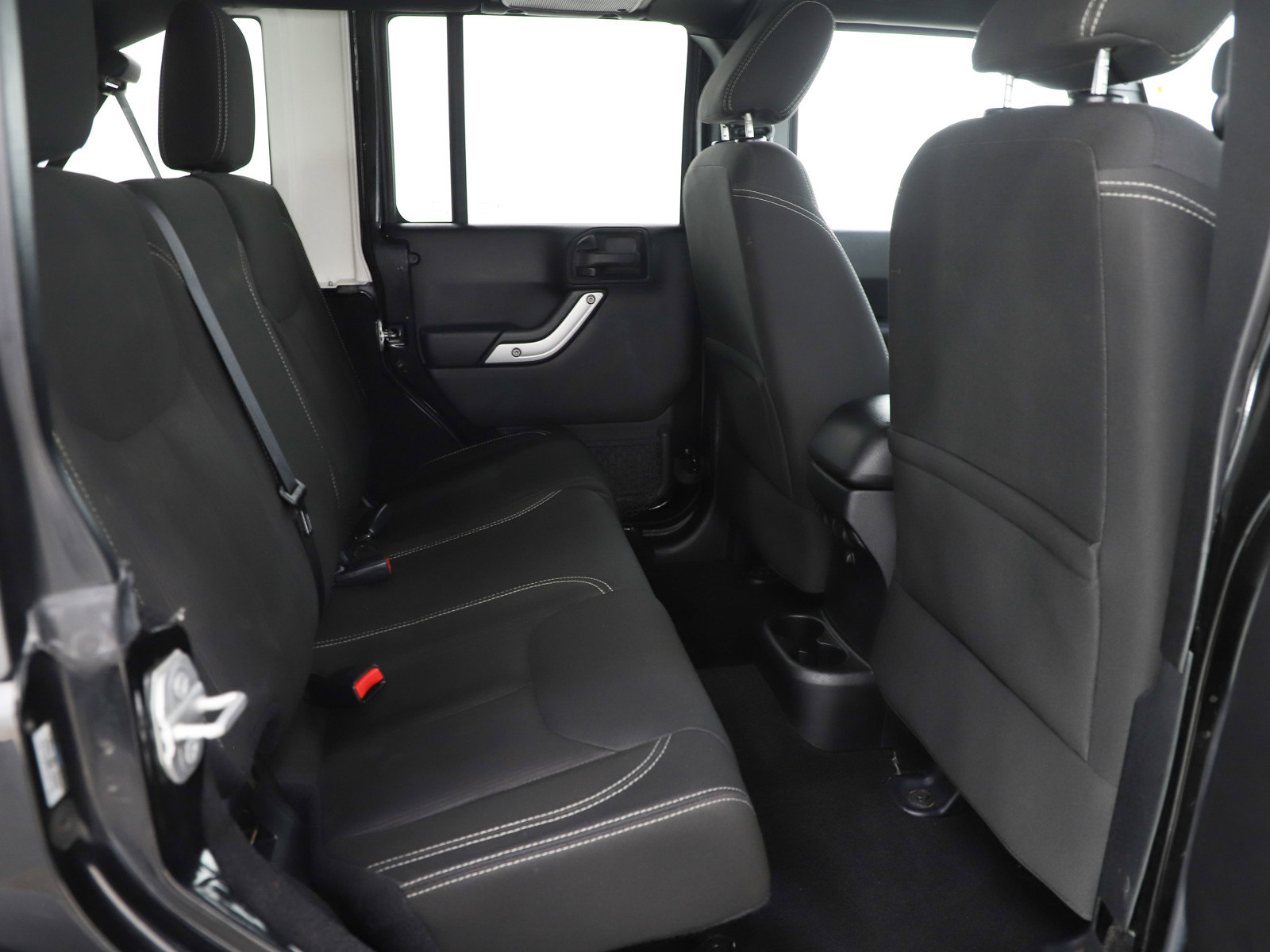 Used 2016 Jeep Wrangler Unlimited Rubicon w/ Dual Top Group image 12