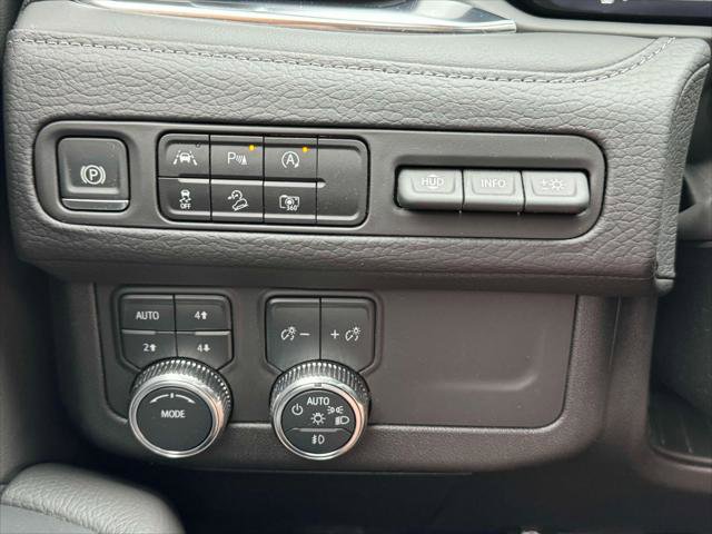 Used 2024 GMC Yukon XL Denali image 19