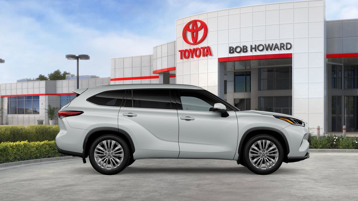 New 2026 Toyota Highlander Platinum image 12