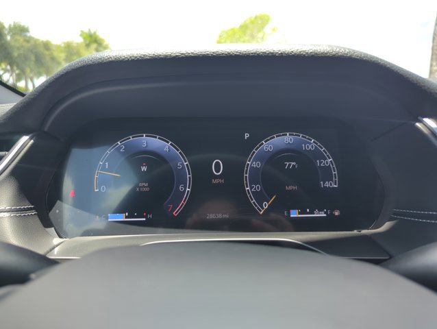 Used 2024 Jeep Grand Cherokee Altitude RWD image 9