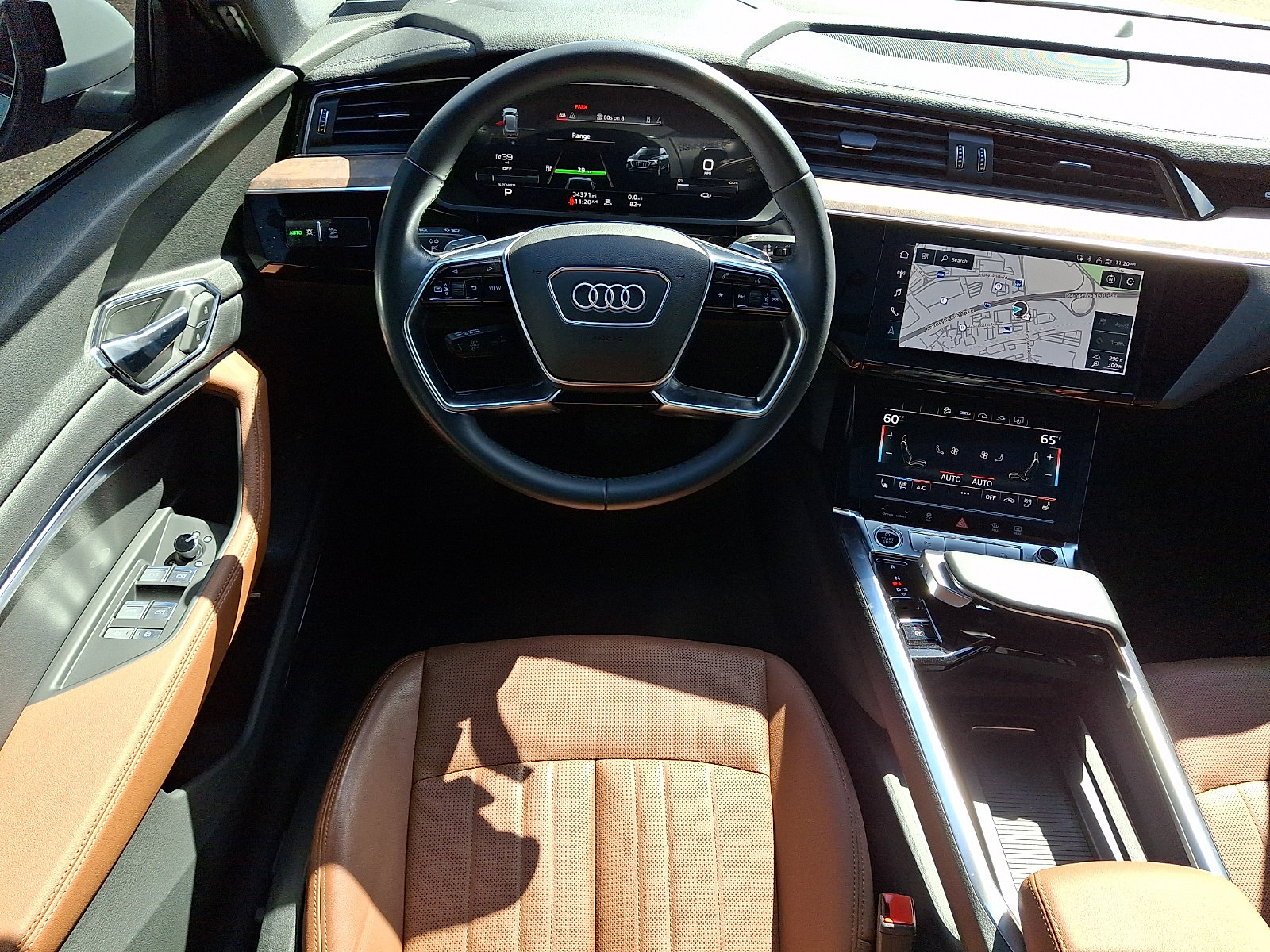 Used 2022 Audi e-tron Premium Plus w/ Premium Plus Package AWD/4WD image 11