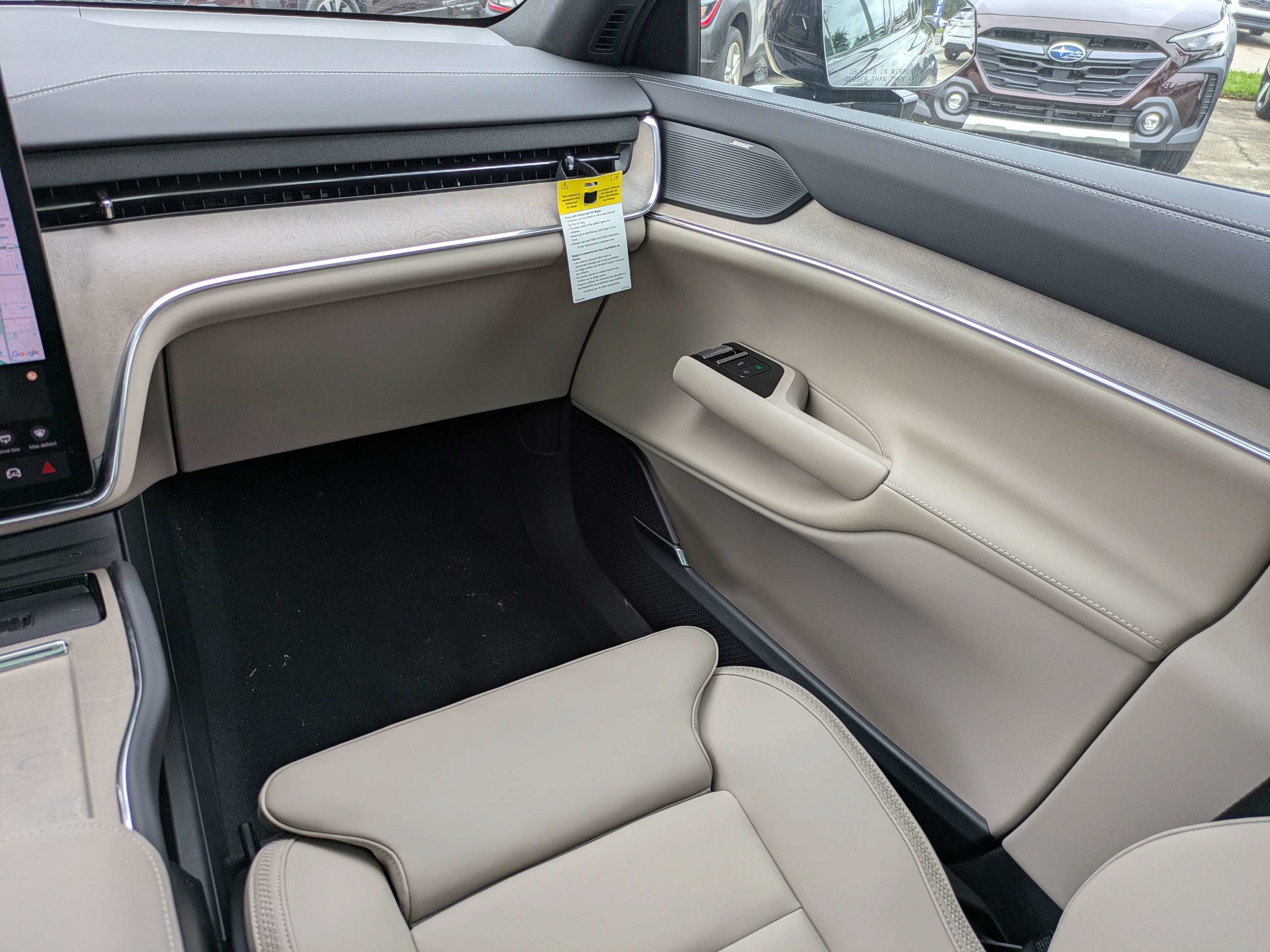 New 2025 Volvo EX90 Plus AWD/4WD image 17