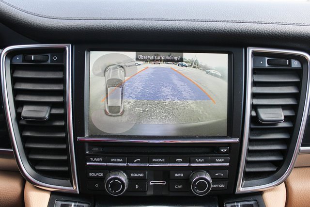 Used 2015 Porsche Panamera 4 image 22