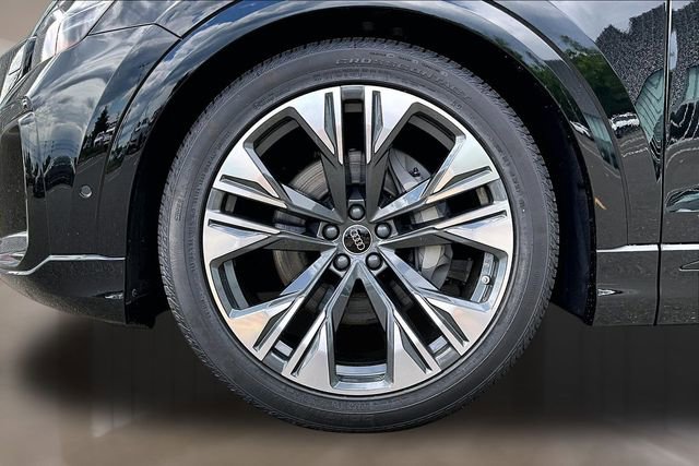 New 2026 Audi Q8 Premium Plus AWD/4WD image 12