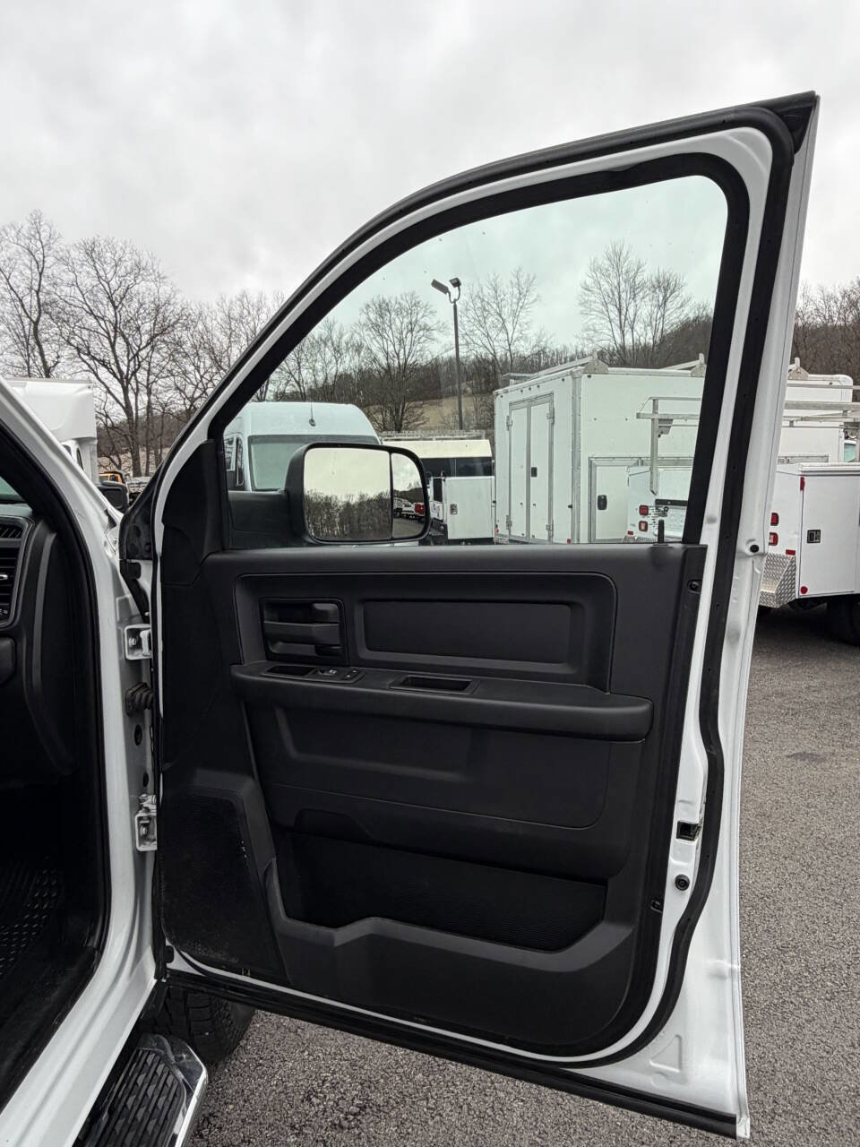 Used 2022 RAM 2500 Tradesman w/ Chrome Appearance Group image 45