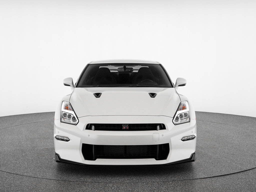 Used 2024 Nissan GT-R Premium w/ Premium Interior Package AWD/4WD image 9