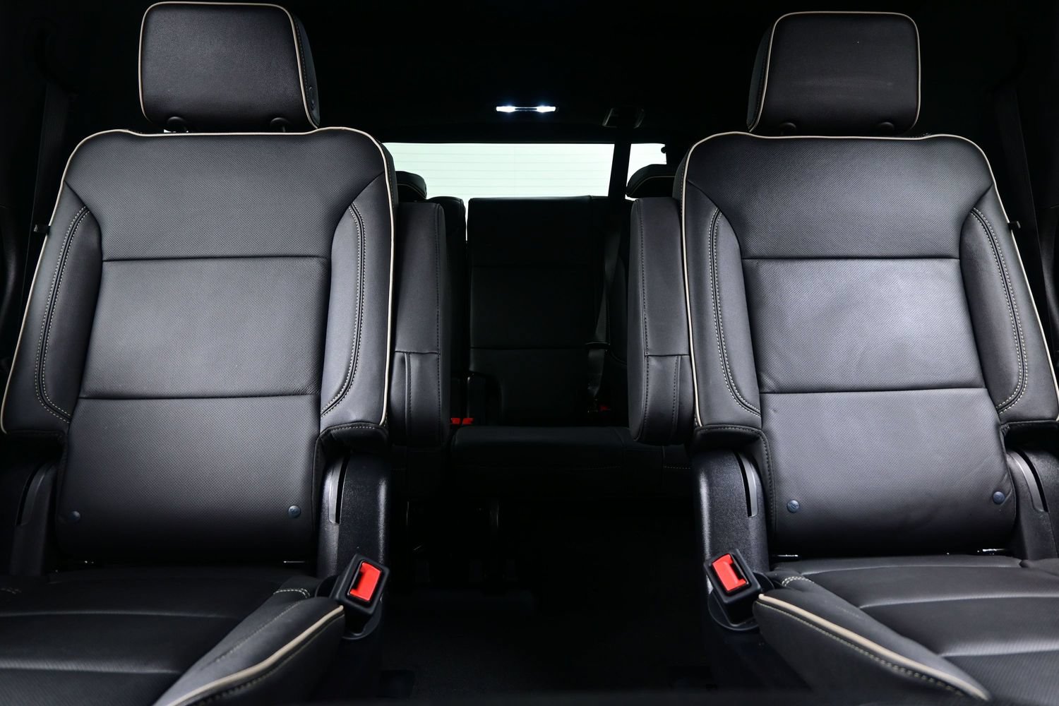 Used 2025 GMC Yukon Elevation w/ LPO, Floor Liner Package AWD/4WD image 16