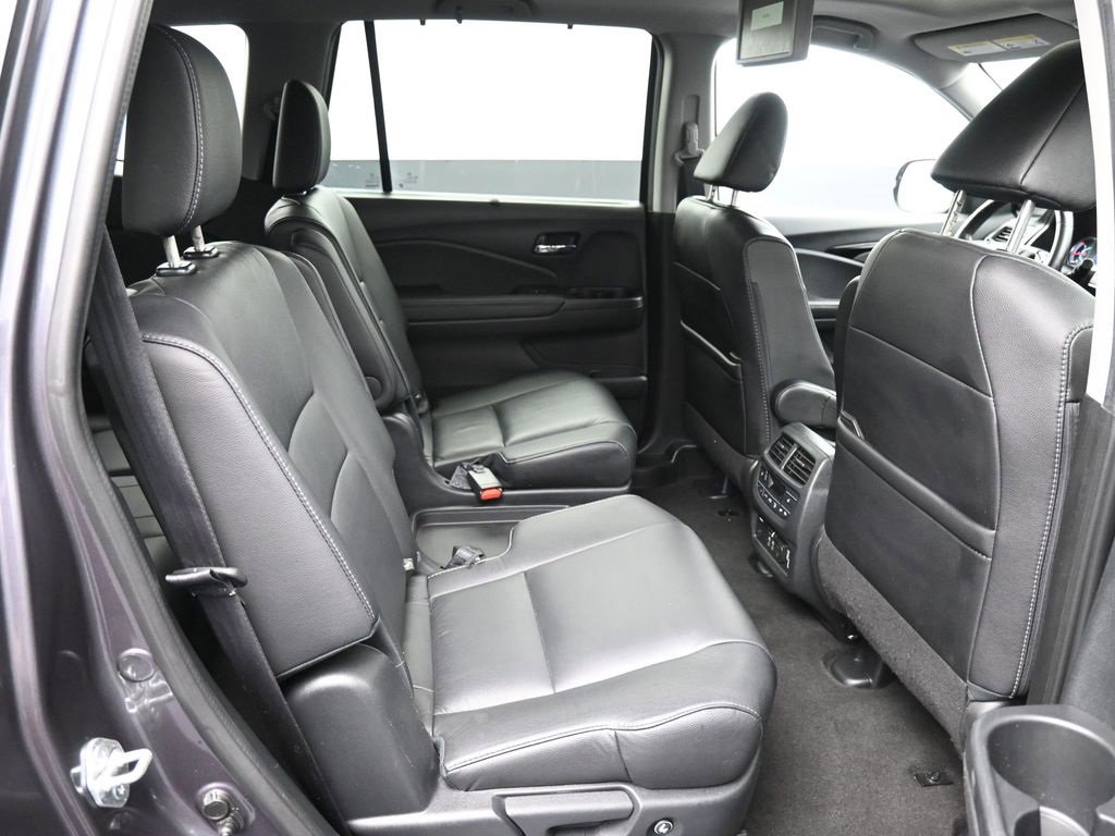 Certified 2022 Honda Pilot Touring image 27