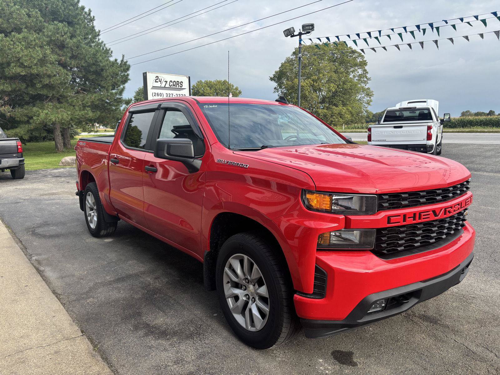Used 2019 Chevrolet Silverado 1500 Custom w/ Custom Value Package AWD/4WD image 12