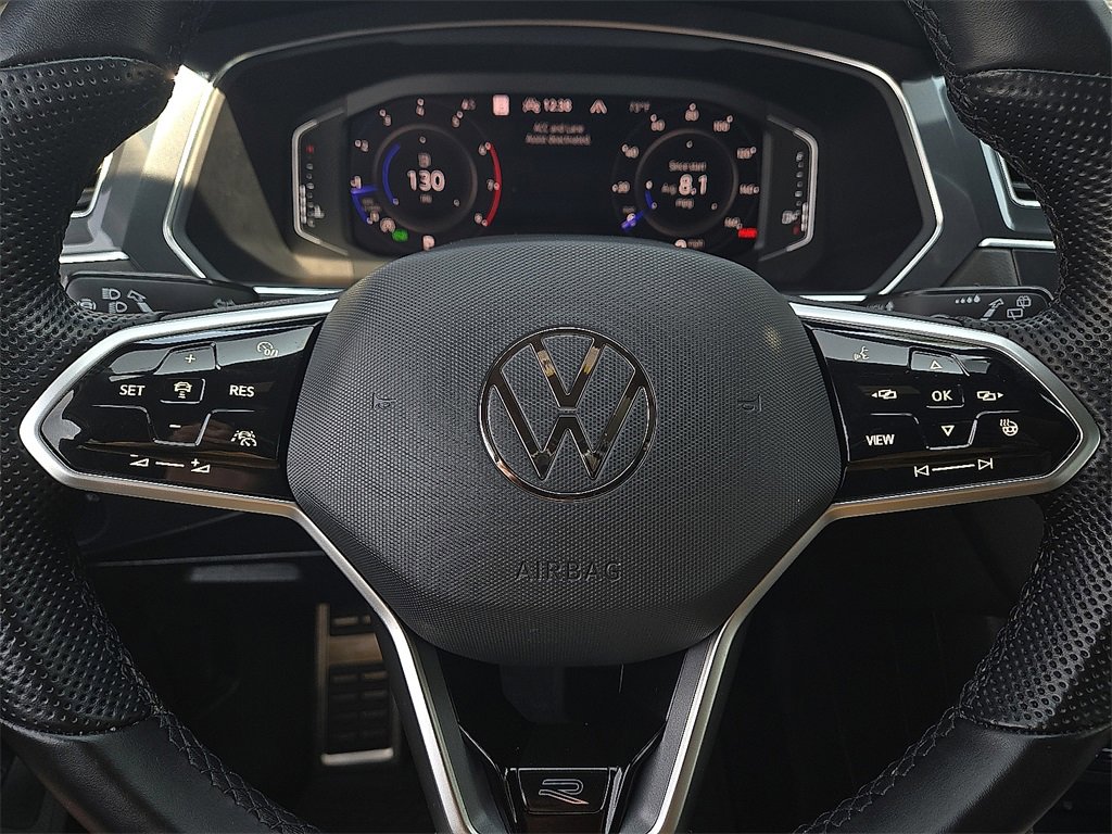 Used 2022 Volkswagen Tiguan SEL R-Line image 20