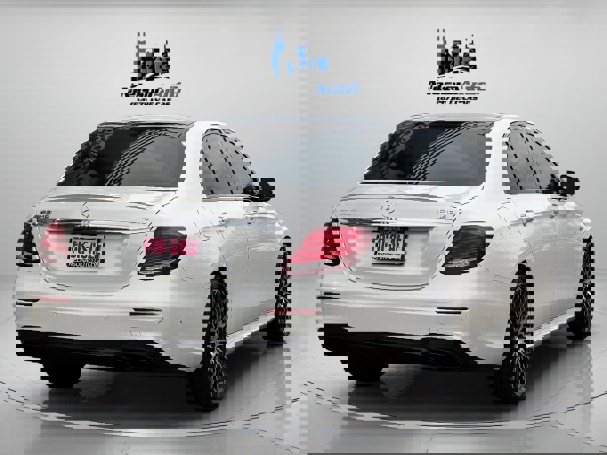 Used 2017 Mercedes-Benz E 43 AMG 4MATIC Sedan image 4