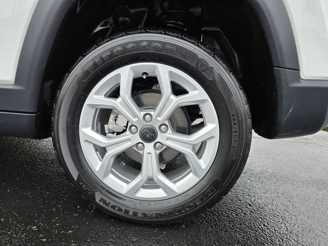 Used 2025 Jeep Compass Latitude AWD/4WD image 8