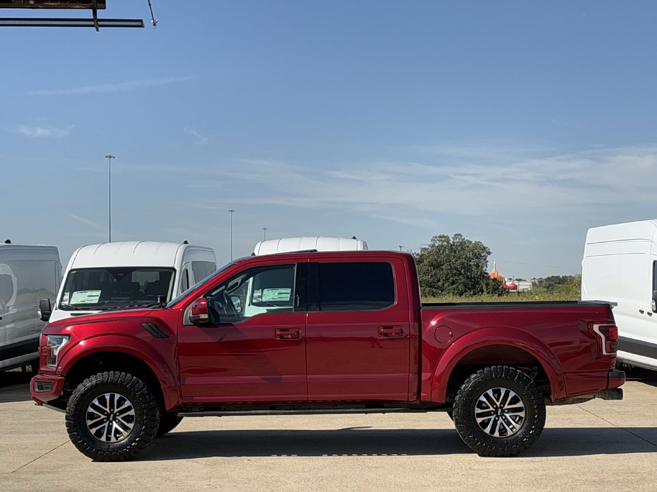 Used 2019 Ford F150 Raptor w/ Equipment Group 802A Luxury AWD/4WD image 3