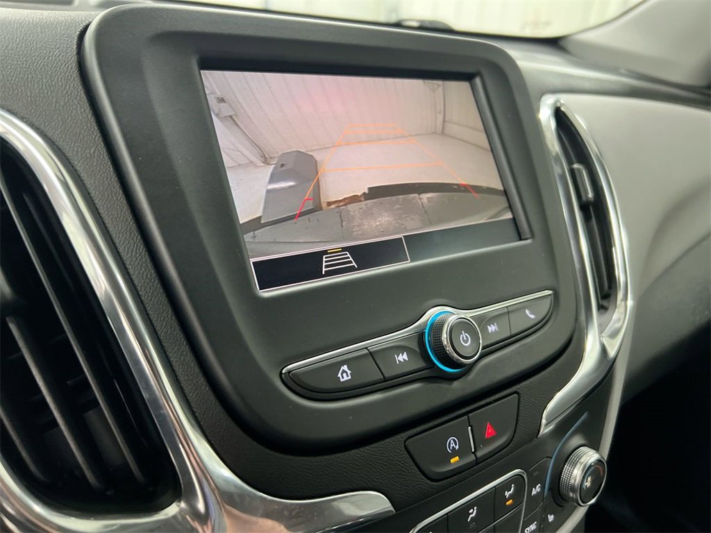 Used 2023 Chevrolet Equinox LT w/ Driver Convenience Package image 14