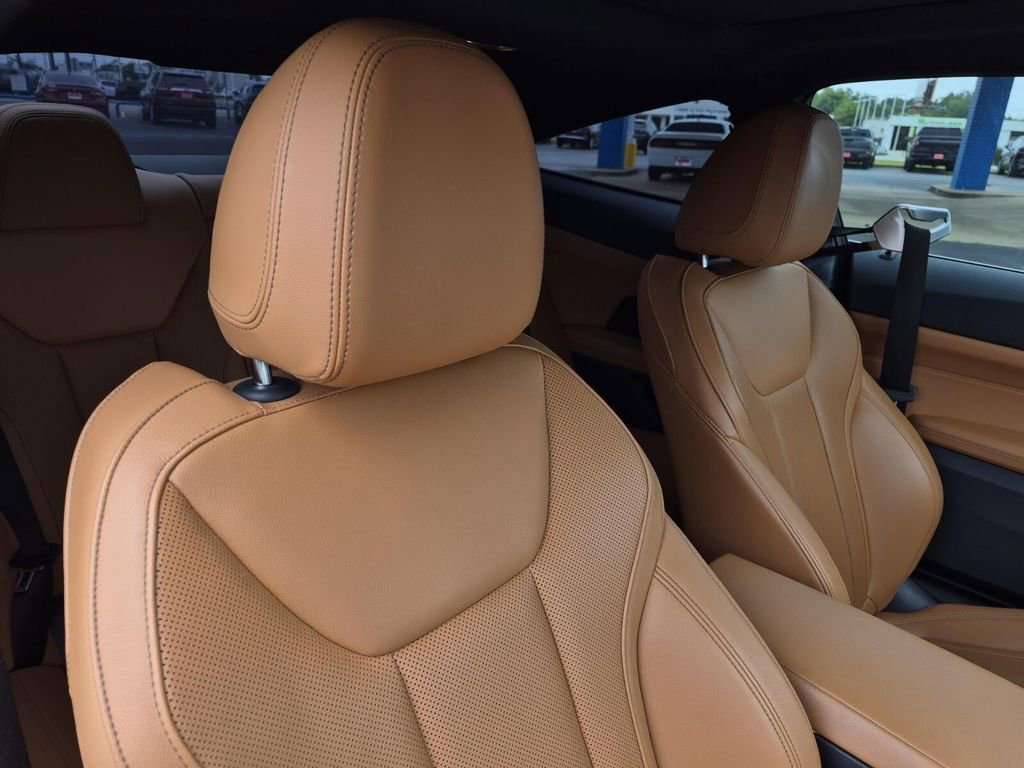 Used 2024 BMW 430i Coupe w/ Convenience Package RWD image 12