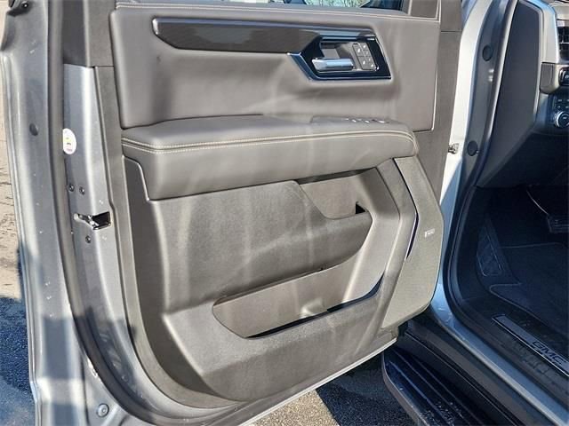 New 2026 GMC Yukon XL Elevation AWD/4WD image 11