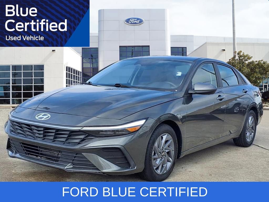 Used 2024 Hyundai Elantra SEL image 1