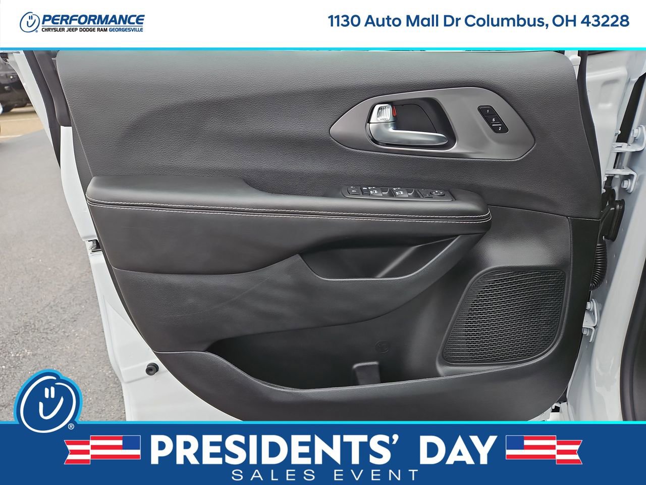 New 2026 Chrysler Pacifica Select image 21