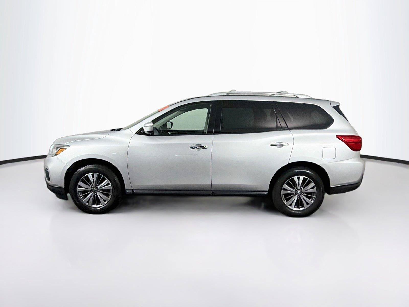 Used 2019 Nissan Pathfinder SV AWD/4WD image 8
