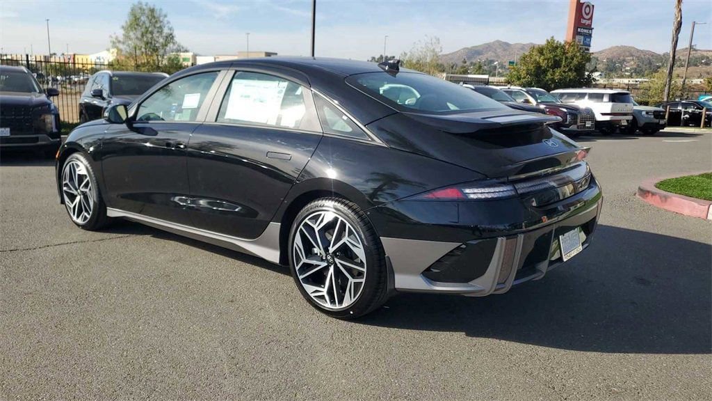New 2025 Hyundai Ioniq 6 SEL image 3